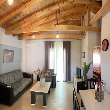 Villa Orestis - Stoupa Seaside Retreats ภายนอก รูปภาพ